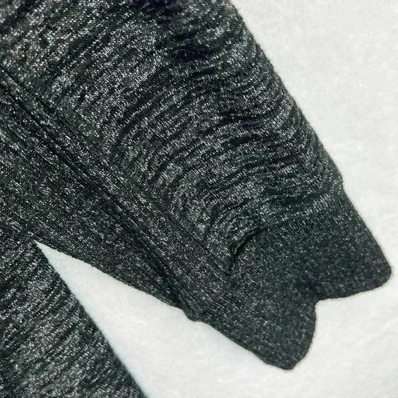 Chico’s Zenergy Pullover Tunic Sweater Size 12/14 (Chico’s 2) Heathered Black - Picture 7 of 11